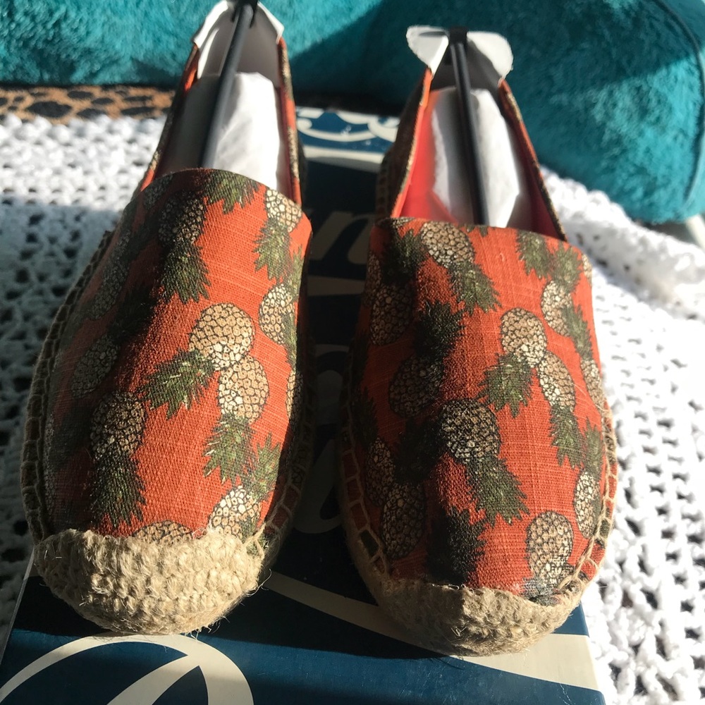 Lucky Brand Pineapple espadrilles